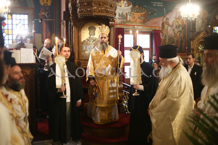 Παρουσία πλήθους πιστών η πρώτη Αρχιερατική Θ. Λειτουργία του Πρωτοσύγκελου της Αρχιεπισκοπής Αθηνών, Επισκόπου Χριστουπόλεως κ. Βαρνάβα 