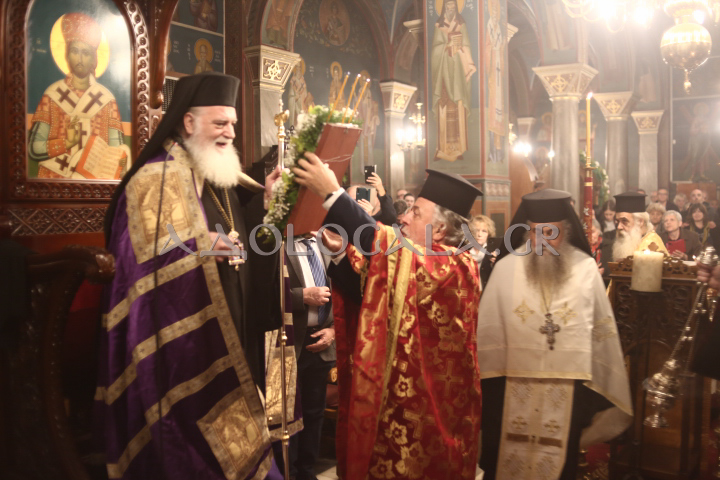 Λαμπρός εσπερινός του Αγίου Αποστόλου Ανδρέα του Πρωτοκλήτου στο Γηροκομείο Αθηνών (Εικόνες)