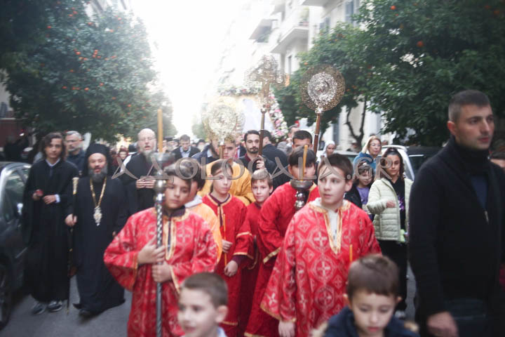 Χριστουπόλεως Βαρνάβας: Έχουμε ανάγκη από ανθρώπους που αγαπούν τον Θεό, σε μία εποχή που αυτά τα βάζει σε δεύτερη μοίρα - Τελέστηκε η Ιερά Λιτάνευση της Εικόνας του Αγίου Ελευθερίου στο Γκύζη (Εικόνες)