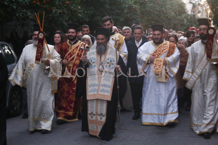 Χριστουπόλεως Βαρνάβας: Έχουμε ανάγκη από ανθρώπους που αγαπούν τον Θεό, σε μία εποχή που αυτά τα βάζει σε δεύτερη μοίρα - Τελέστηκε η Ιερά Λιτάνευση της Εικόνας του Αγίου Ελευθερίου στο Γκύζη (Εικόνες)