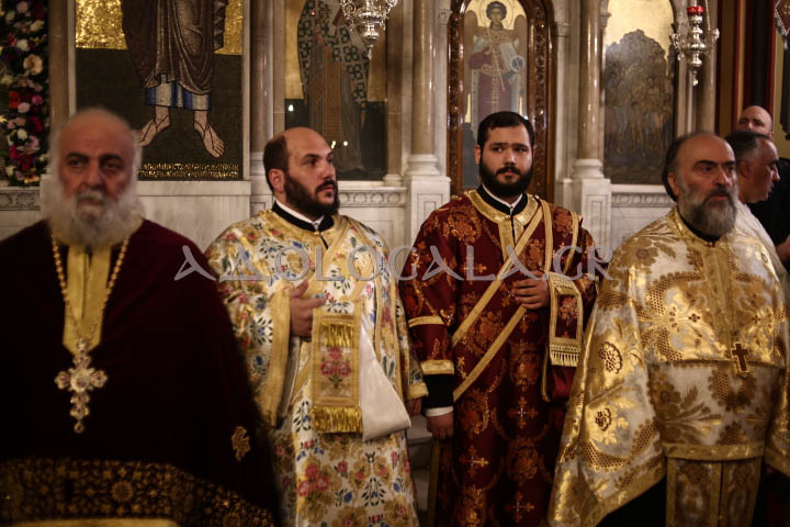 Λαμπρός Εσπερινός για την Ιερά Μνήμη του Αγίου Ελευθερίου στο Γκύζη (Εικόνες)