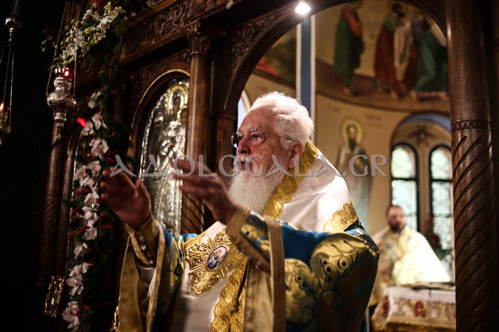 Δισαρχιερατική Θεία Λειτουργία για τον Άγιο Νικόλαο στον Ι.Ν. Αγίου Νικολάου Πτωχοκομείου Αθηνών (Εικόνες)
