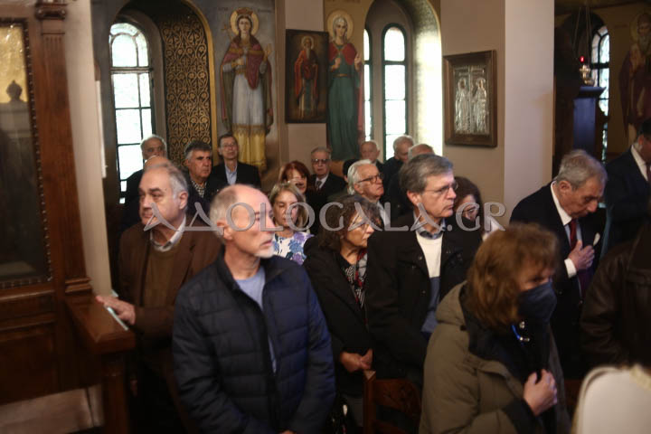 Δισαρχιερατική Θεία Λειτουργία για τον Άγιο Νικόλαο στον Ι.Ν. Αγίου Νικολάου Πτωχοκομείου Αθηνών (Εικόνες)