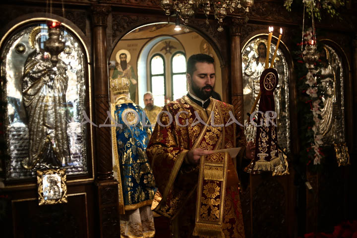 Δισαρχιερατική Θεία Λειτουργία για τον Άγιο Νικόλαο στον Ι.Ν. Αγίου Νικολάου Πτωχοκομείου Αθηνών (Εικόνες)