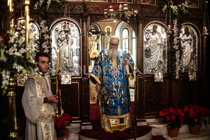 Δισαρχιερατική Θεία Λειτουργία για τον Άγιο Νικόλαο στον Ι.Ν. Αγίου Νικολάου Πτωχοκομείου Αθηνών (Εικόνες)