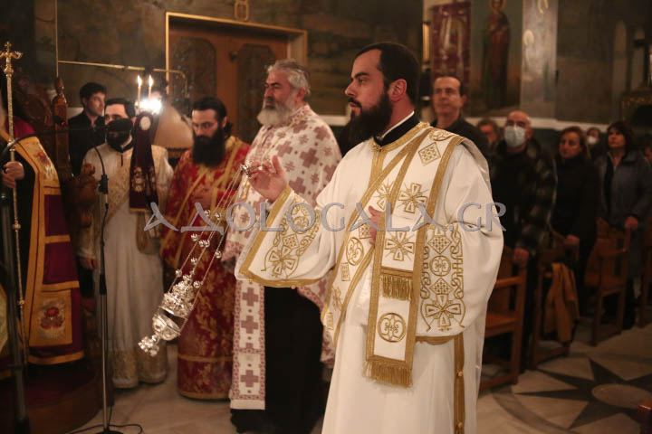 Αρχιερατικός Εσπερινός για τον Προστάτη του Αντικαρκινικού Νοσοκομείου Αθηνών, Άγιο Σάββα τον Ηγιασμένο (Εικόνες)
