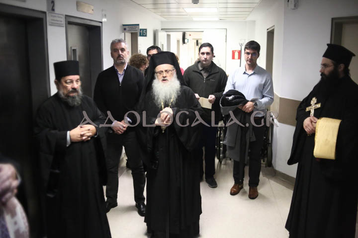 Αρχιερατικός Εσπερινός για τον Προστάτη του Αντικαρκινικού Νοσοκομείου Αθηνών, Άγιο Σάββα τον Ηγιασμένο (Εικόνες)
