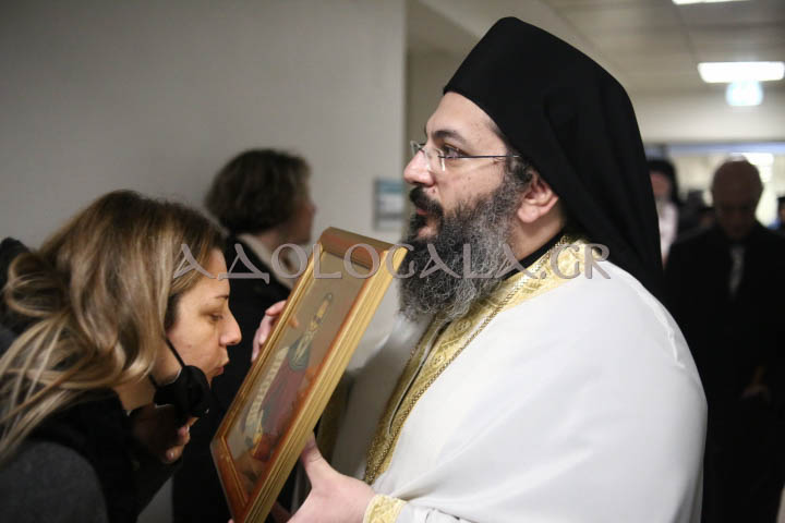 Αρχιερατικός Εσπερινός για τον Προστάτη του Αντικαρκινικού Νοσοκομείου Αθηνών, Άγιο Σάββα τον Ηγιασμένο (Εικόνες)