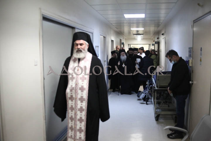 Αρχιερατικός Εσπερινός για τον Προστάτη του Αντικαρκινικού Νοσοκομείου Αθηνών, Άγιο Σάββα τον Ηγιασμένο (Εικόνες)