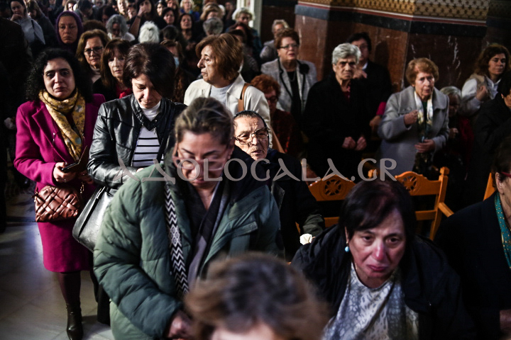 Νέας Σμύρνης Συμεών στην Θεία Λειτουργία της Αγίας Βαρβάρας π. Φαλήρου: Δεν είναι οι άντρες πάνω από τις γυναίκες, ούτε και οι γυναίκες κατώτερες από τους άντρες. Υπάρχει ομοτιμία, ισοτιμία ανάμεσα στα δύο φύλλα