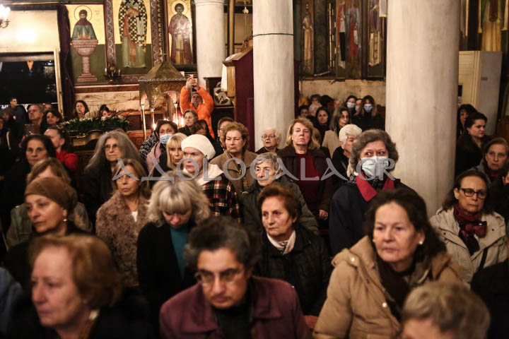 Επίσκοπος Χριστουπόλεως Βαρνάβας στον πανηγυρίζοντα Άγιο Σπυρίδωνα Σταδίου: Ο πλούτος ο δικός μας θα είναι πλούτος αγάπης. Αγάπη στον Θεό και στον συνάνθρωπο (Εικόνες) 