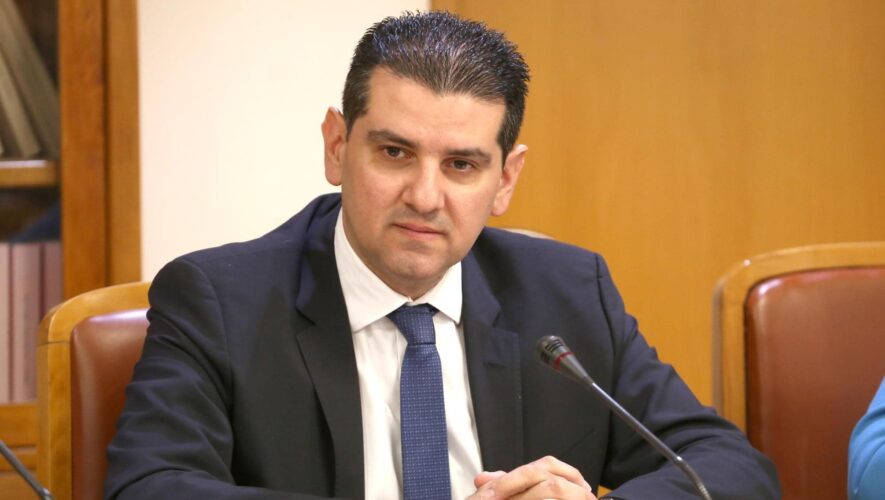 Ο Υπουργός Ενέργειας, Εμπορίου και Βιομηχανίας κ. Μιχάλης Δαμιανός αναχωρεί σήμερα Δευτέρα, 5 Ιανουαρίου 2026, για το Παρίσι, όπου θα εκπροσωπήσει τον Πρόεδρο της Δημοκρατίας στην αυριανή Σύνοδο του «Συνασπισμού των Προθύμων» (Coalition of the Willing) για την Ουκρανία. Τη Σύνοδο, που θα πραγματοποιηθεί στο Προεδρικό Μέγαρο της Γαλλικής Δημοκρατίας, συγκάλεσε ο Γάλλος Πρόεδρος κ. Emmanuel Macron. Ο κ. Δαμιανός επιστρέφει στην Κύπρο την Τετάρτη, 7 Ιανουαρίου 2026.