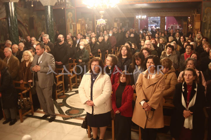 Λαμπρός Εσπερινός για τον Άγιο Τρύφωνα στην Τερψιθέα Άνω Γλυφάδας (Εικόνες)