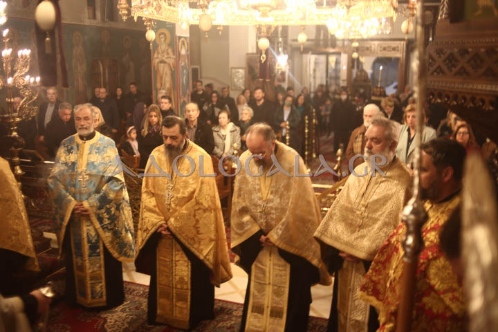 Παρουσία πλήθους πιστών η Ιερά Λιτάνευση της Εικόνας των Τριών Ιεραρχών στην Καισαριανή (Εικόνες)