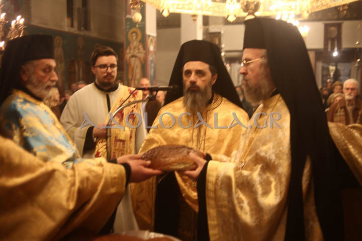 Παρουσία πλήθους πιστών η Ιερά Λιτάνευση της Εικόνας των Τριών Ιεραρχών στην Καισαριανή (Εικόνες)