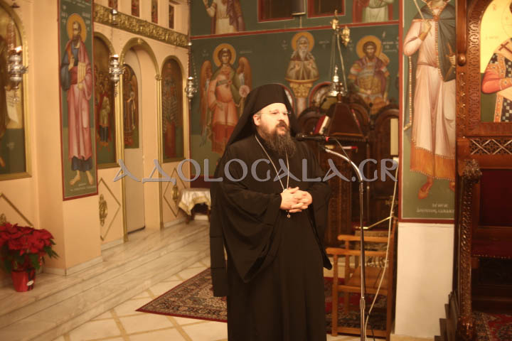 Παρουσία πλήθους πιστών η Ιερά Λιτάνευση της Εικόνας των Τριών Ιεραρχών στην Καισαριανή (Εικόνες)