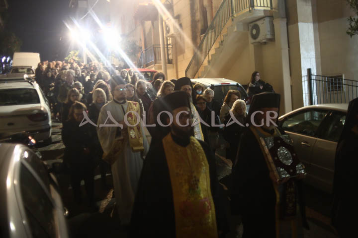 Παρουσία πλήθους πιστών η Ιερά Λιτάνευση της Εικόνας των Τριών Ιεραρχών στην Καισαριανή (Εικόνες)