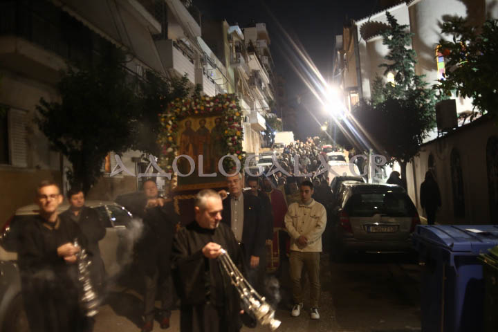 Παρουσία πλήθους πιστών η Ιερά Λιτάνευση της Εικόνας των Τριών Ιεραρχών στην Καισαριανή (Εικόνες)