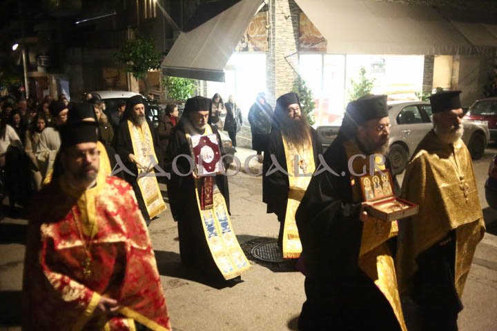 Παρουσία πλήθους πιστών η Ιερά Λιτάνευση της Εικόνας των Τριών Ιεραρχών στην Καισαριανή (Εικόνες)