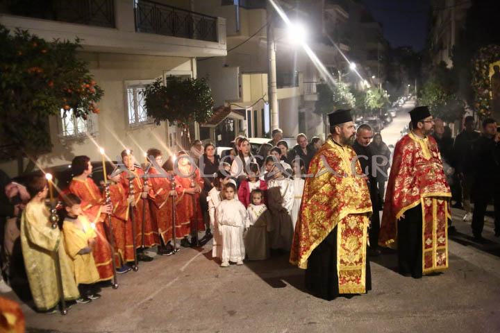 Παρουσία πλήθους πιστών η Ιερά Λιτάνευση της Εικόνας των Τριών Ιεραρχών στην Καισαριανή (Εικόνες)