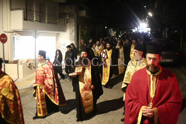 Παρουσία πλήθους πιστών η Ιερά Λιτάνευση της Εικόνας των Τριών Ιεραρχών στην Καισαριανή (Εικόνες)