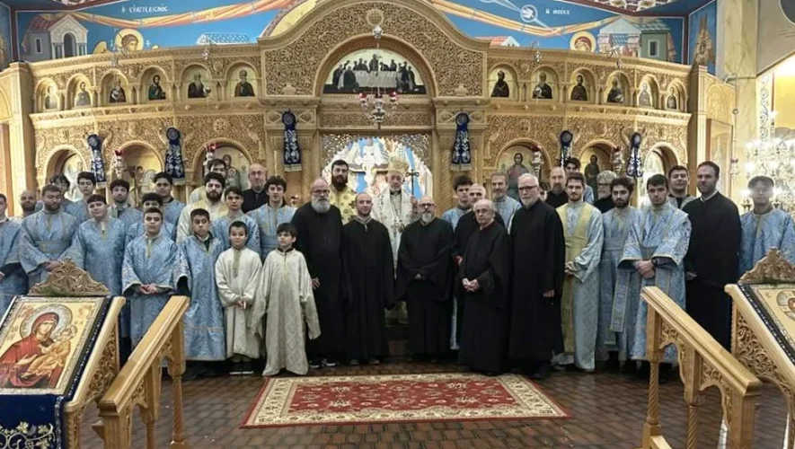 Η ποιμαντική επίσκεψη του Αρχιεπισκόπου Σωτηρίου στον Δυτικό Καναδά ενίσχυσε τις ελληνορθόδοξες κοινότητες σε Βανκούβερ, Βικτώρια και Surrey, με λαμπρές ακολουθίες, συναντήσεις και πνευματικά μηνύματα ενότητας, Αρχιεπίσκοπος Σωτήριος, Δυτικός Καναδάς, Βανκούβερ, Βικτώρια, Surrey, Ελληνορθόδοξη Εκκλησία, Θεία Λειτουργία, Υπαπαντή, Άγιος Φώτιος, Οικουμενικός Πατριάρχης Βαρθολομαίος, ελληνική ομογένεια Καναδά, ποιμαντική επίσκεψη