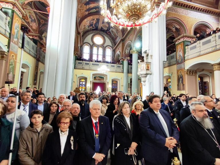 Με συγκίνηση τελέστηκε στον Άγιο Μηνά Ηρακλείου η χειροτονία του νέου Μητροπολίτη Λάμπης, Συβρίτου και Σφακίων Ιωακείμ Καρανδινού, παρουσία του Αρχιεπισκόπου Κρήτης και πλήθους πιστών.