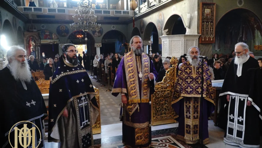 Με κατάνυξη τελέστηκε η πρώτη Προηγιασμένη Θεία Λειτουργία στην Ιερά Μητρόπολη Θεσσαλονίκης, στον Ναό Παναγίας Φανερωμένης Καλλιθέας, προεξάρχοντος του Μητροπολίτη Φιλοθέου.