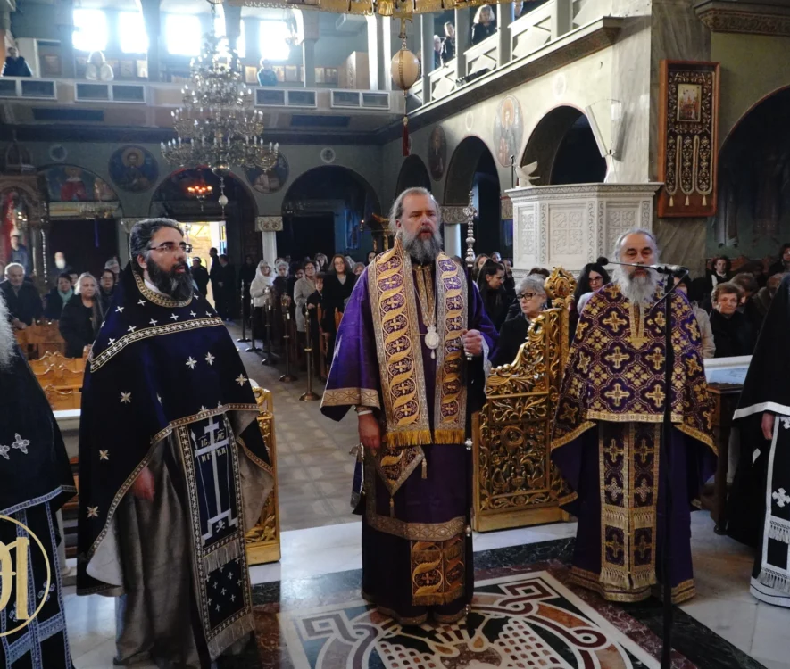 Με κατάνυξη τελέστηκε η πρώτη Προηγιασμένη Θεία Λειτουργία στην Ιερά Μητρόπολη Θεσσαλονίκης, στον Ναό Παναγίας Φανερωμένης Καλλιθέας, προεξάρχοντος του Μητροπολίτη Φιλοθέου.