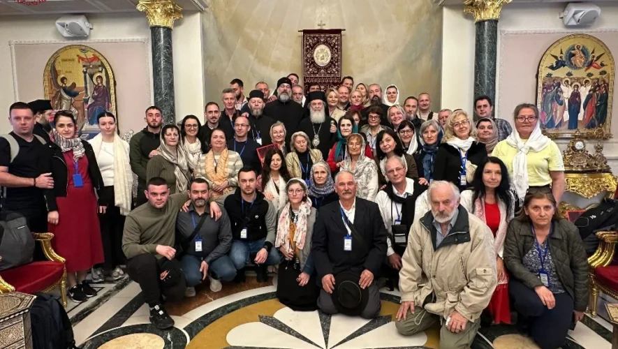 Ο Πατριάρχης Ιεροσολύμων Θεόφιλος Γ΄ δέχθηκε ομάδες ιερέων, μοναχών και προσκυνητών από Ορθόδοξες χώρες κατά τις 6/19 και 8/21 Φεβρουαρίου 2026, προσφέροντας ευλογία και πνευματική καθοδήγηση στους Αγίους Τόπους.