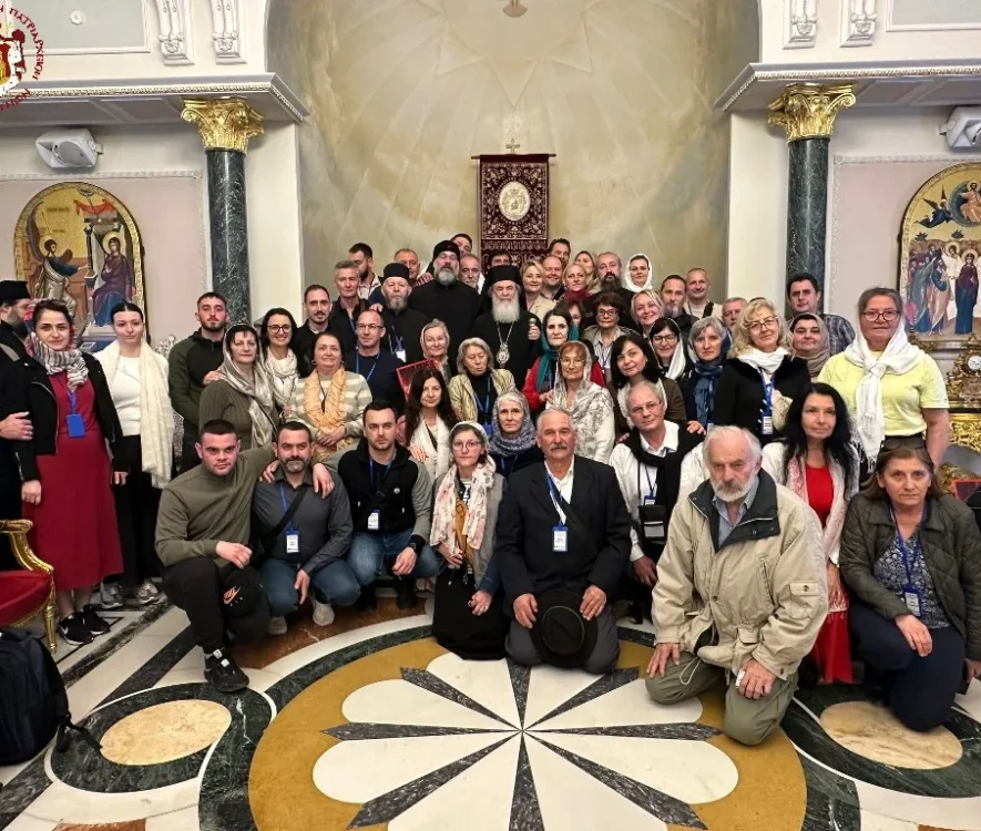 Ο Πατριάρχης Ιεροσολύμων Θεόφιλος Γ΄ δέχθηκε ομάδες ιερέων, μοναχών και προσκυνητών από Ορθόδοξες χώρες κατά τις 6/19 και 8/21 Φεβρουαρίου 2026, προσφέροντας ευλογία και πνευματική καθοδήγηση στους Αγίους Τόπους.