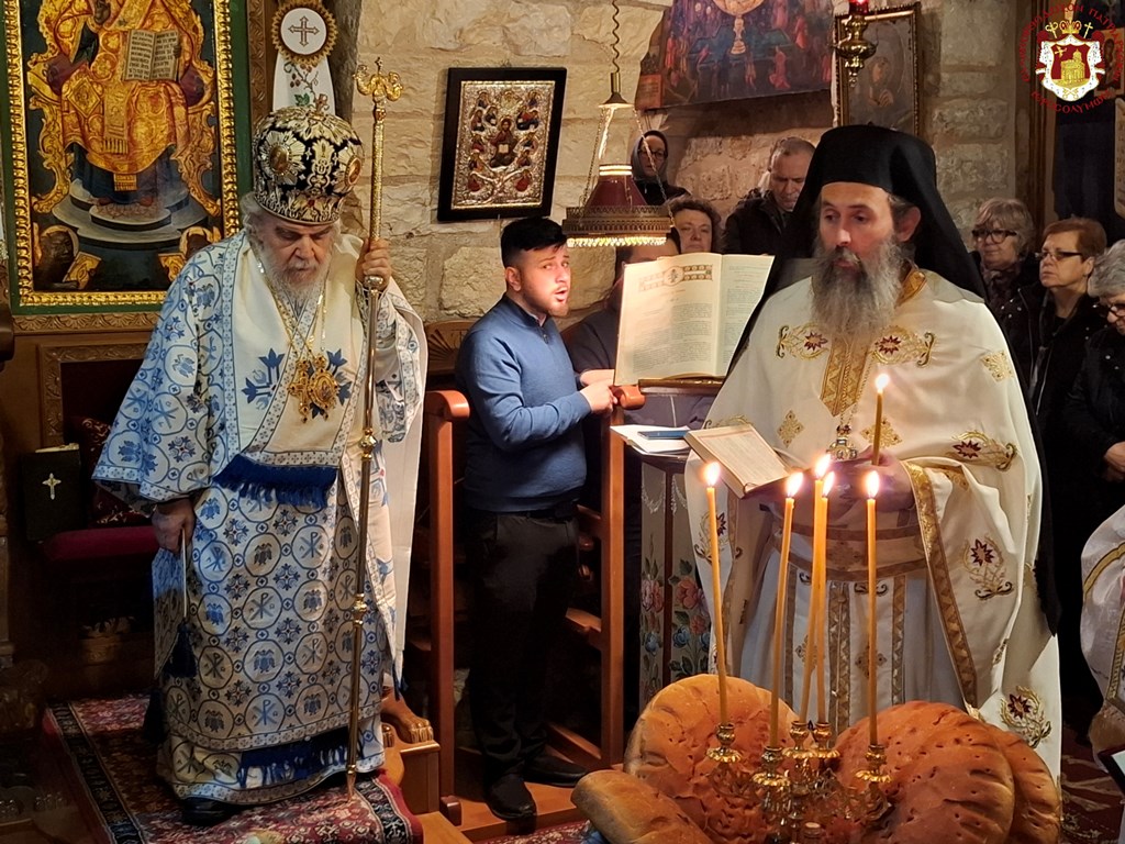 Το Πατριαρχείο Ιεροσολύμων εόρτασε την Υπαπαντή του Κυρίου με πανηγυρικές ακολουθίες στον Ναό Αγίων Κωνσταντίνου και Ελένης και στη Μονή Παναγίας Σεϊδανάγιας, παρουσία του Πατριάρχη Θεοφίλου Γ΄.