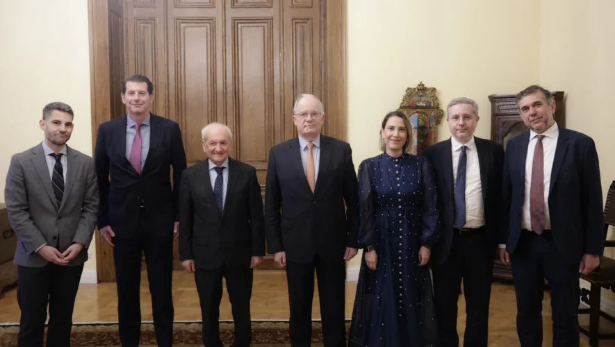 Ο Πρόεδρος της Δημοκρατίας Κωνσταντίνος Τασούλας συναντήθηκε με στελέχη της διαΝΕΟσις για το βιβλίο τους για τη Συνταγματική Αναθεώρηση και με τον Αλέξη Τσίπρα για τις πολιτικές και ελληνοτουρκικές εξελίξεις.