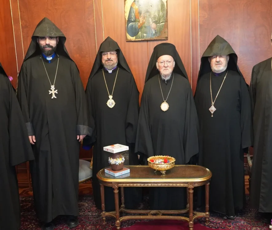 Ο Πατριάρχης των εν Τουρκία Αρμενίων Sahak Masalyan, στο Φανάρι