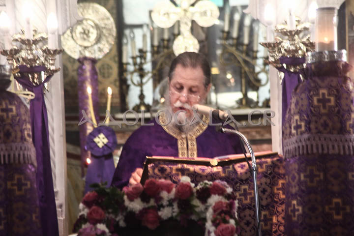 Μεγάλη Δευτέρα Εσπέρας στην Αγία Βαρβάρα παλαιού Φαλήρου (Εικόνες) 