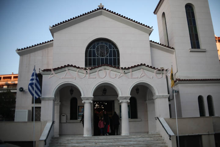 Μεγάλη Δευτέρα Εσπέρας στην Αγία Βαρβάρα παλαιού Φαλήρου (Εικόνες) 