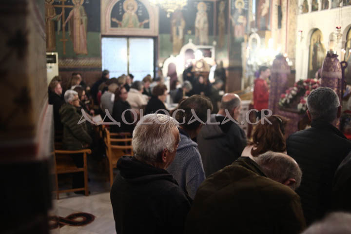 Μεγάλη Δευτέρα Εσπέρας στην Αγία Βαρβάρα παλαιού Φαλήρου (Εικόνες) 