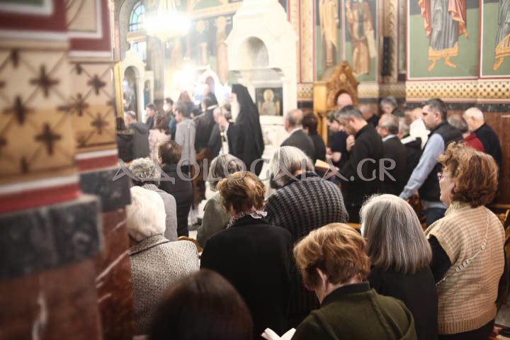 Μεγάλη Δευτέρα Εσπέρας στην Αγία Βαρβάρα παλαιού Φαλήρου (Εικόνες) 