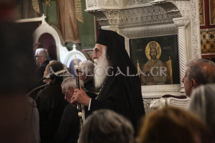 Μεγάλη Δευτέρα Εσπέρας στην Αγία Βαρβάρα παλαιού Φαλήρου (Εικόνες) 