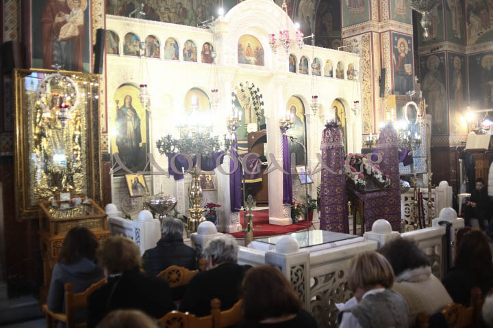 Μεγάλη Δευτέρα Εσπέρας στην Αγία Βαρβάρα παλαιού Φαλήρου (Εικόνες) 