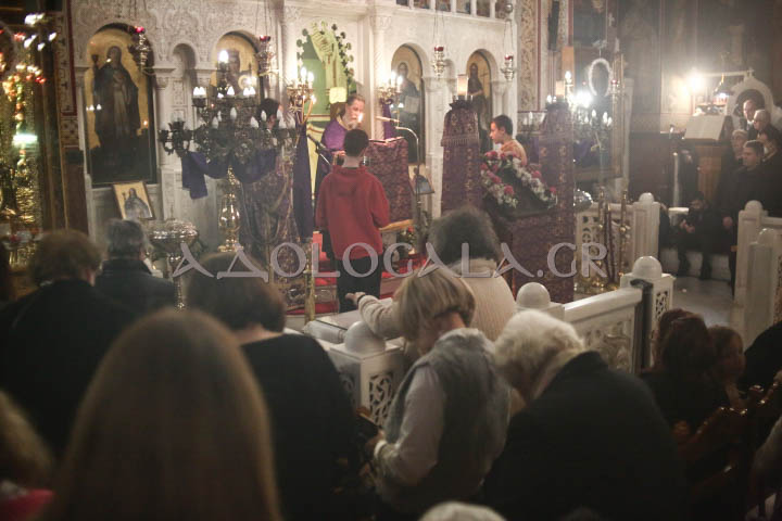 Μεγάλη Δευτέρα Εσπέρας στην Αγία Βαρβάρα παλαιού Φαλήρου (Εικόνες) 