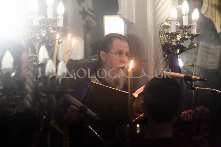 Μεγάλη Δευτέρα Εσπέρας στην Αγία Βαρβάρα παλαιού Φαλήρου (Εικόνες) 