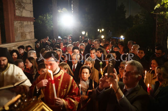 Παννυχίδα Αναστάσεως και Αναστάσιμη Αρχιερατική Θεία Λειτουργία στον Άγιο Νικόλαο Πτωχοκομείου Αθηνών (Εικόνες) 