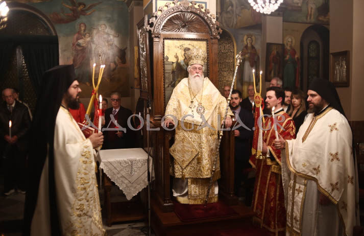 Παννυχίδα Αναστάσεως και Αναστάσιμη Αρχιερατική Θεία Λειτουργία στον Άγιο Νικόλαο Πτωχοκομείου Αθηνών (Εικόνες) 