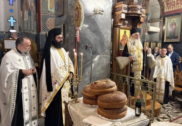Eorti anakomidis kai metakomidis ierou leipsanou Agiou Nikolaou stin I. M. THibon kai Lebadeias