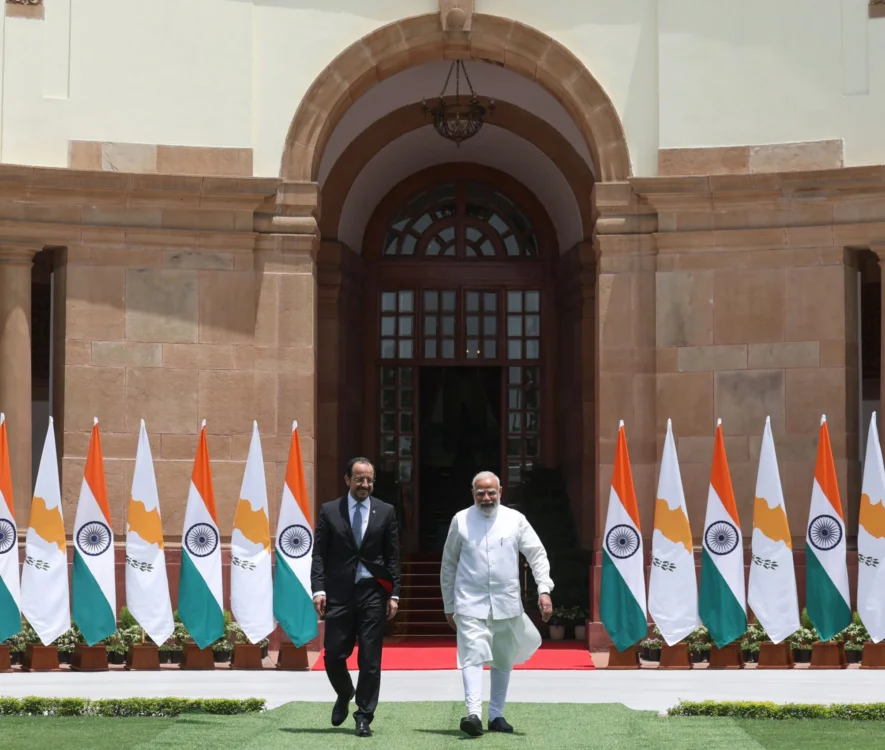 https://adologala.gr/wp-content/uploads/2026/05/Synantisi-N.-Xristodoulidi-Narentra-Monti-sto-Neo-Delxi-6-scaled.jpg