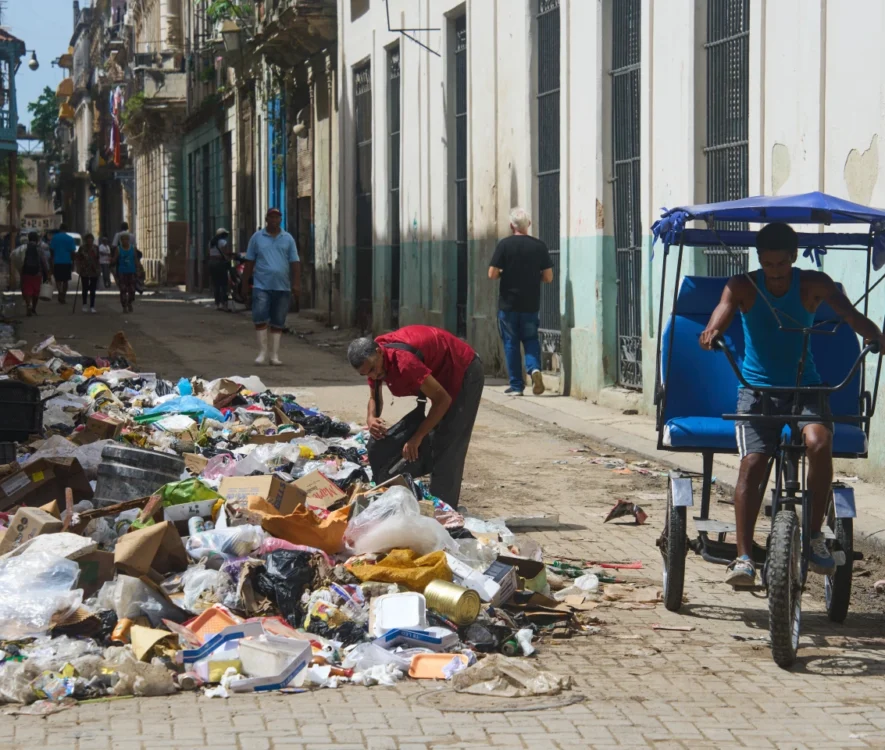 Cba Oi elleipseis sta kaysima prokaloun krisi skoupidion stin Havana