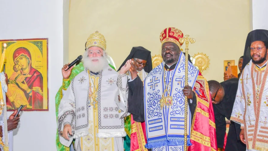 Ενθρόνιση πρώτου Μητροπολίτη Ελντορέτ και ολοκλήρωση της Πατριαρχικής ποιμαντικής επισκέψεως στην Κένυα, adologala, adologala.gr, news, featured, αδολο γαλα, εκκλησιες, εκκλησιαστικές ειδήσεις, εκκλησιαστικά νέα, ειδησεις, διεθνή, νεα, ιερα μητροπολη, μητροπολιτης, ορθοδοξια, πατριάρχης, πατριαρχεια, πολιτική, Ελλαδα, αρχιεπίσκοπος, κενυα, Κένυας, Μητροπολίτη Ελντορέτ και Βορείου Κένυας κ. Νεόφυτο, Ιερά Μητρόπολη Ελντορέτ και Βορείου Κένυας, Επισκόπους Τζίντζας και Ανατολικής Ουγκάντας κ. Σιλβέστρου, Αρχιεπίσκοπος Γέρων Κένυας, Θεία Λειτουργία, Πατριαρχική Θεία Λειτουργία, Ποιμαντική επίσκεψη, Αλεξανδρείας, Αλεξανδρείας Θεόδωρος