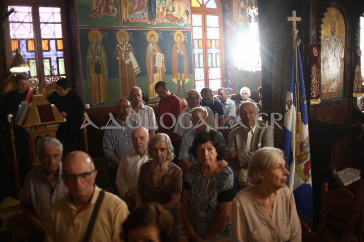 Σύναξη Δώδεκα Αποστόλων, Άγιοι Απόστολοι Καλλιθέας, Καλλιθέα, Τζιτζιφιές, Θεία Λειτουργία, Επίσκοπος Ανδρούσης, Κωνστάντιος, Ιερά Αρχιεπισκοπή Αθηνών, Ορθοδοξία, Εκκλησία της Ελλάδος, πανήγυρη, π. Δημήτριος Καρβούνης, φωτογραφία, βαγγέλης καρπαθάκης, καρπαθάκης, τζιζτιφιές, Αγιοι Απόστολοι, Αθήνα, 12 Απόστολοι, Κωνστάντιος,