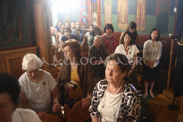 Σύναξη Δώδεκα Αποστόλων, Άγιοι Απόστολοι Καλλιθέας, Καλλιθέα, Τζιτζιφιές, Θεία Λειτουργία, Επίσκοπος Ανδρούσης, Κωνστάντιος, Ιερά Αρχιεπισκοπή Αθηνών, Ορθοδοξία, Εκκλησία της Ελλάδος, πανήγυρη, π. Δημήτριος Καρβούνης, φωτογραφία, βαγγέλης καρπαθάκης, καρπαθάκης, τζιζτιφιές, Αγιοι Απόστολοι, Αθήνα, 12 Απόστολοι, Κωνστάντιος,